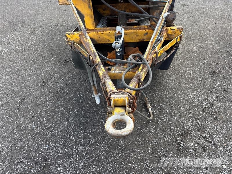 Colpron 2250 T/A Salt Spreader - Fits Tractor Hiekan- ja suolanlevittimet