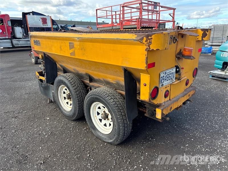 Colpron 2250 T/A Salt Spreader Trosilci peska in soli