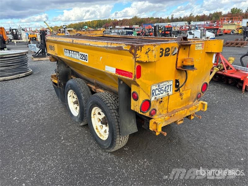 Colpron 2250 T/A Salt Spreader - Fits Tractor Hiekan- ja suolanlevittimet