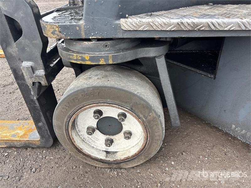 Combilift C6000CB 6000 lb Forklift Montacargas - otros