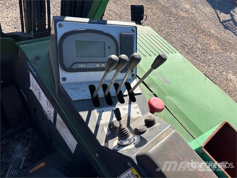 Combilift CBE6000 5000 lb Cushion Tire Forklift (Inoperable) شاحنات ذات رافعات شوكية - أخرى
