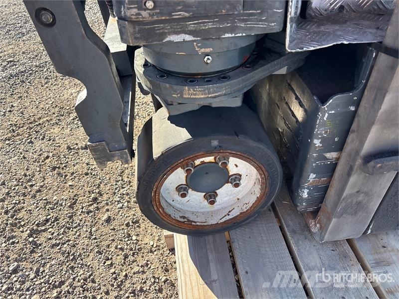 Combilift CBE6000 5000 lb Cushion Tire Forklift (Inoperable) شاحنات ذات رافعات شوكية - أخرى