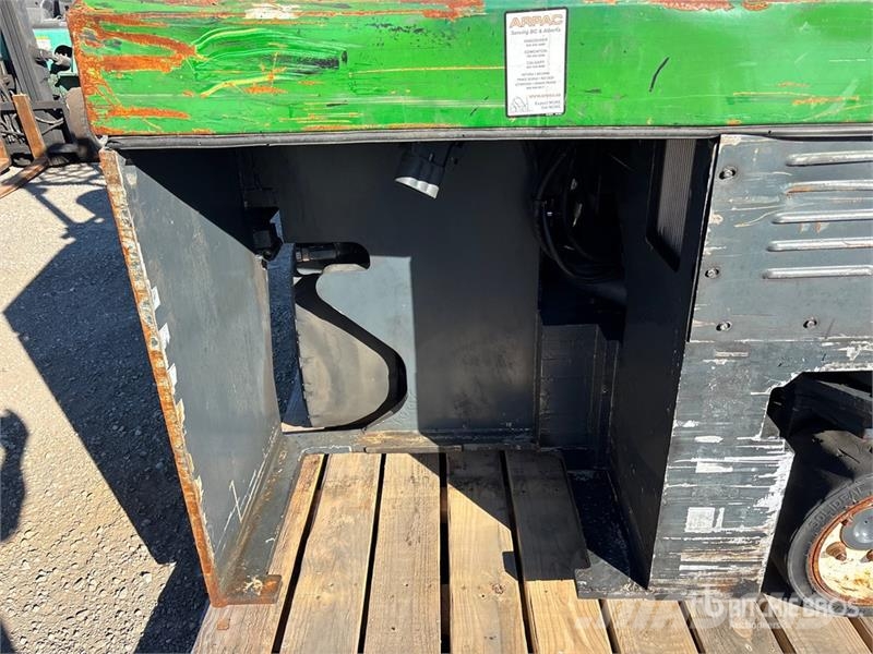 Combilift CBE6000 5000 lb Cushion Tire Forklift (Inoperable) شاحنات ذات رافعات شوكية - أخرى