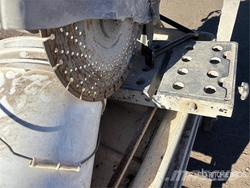  Concrete Table Saw Otros componentes