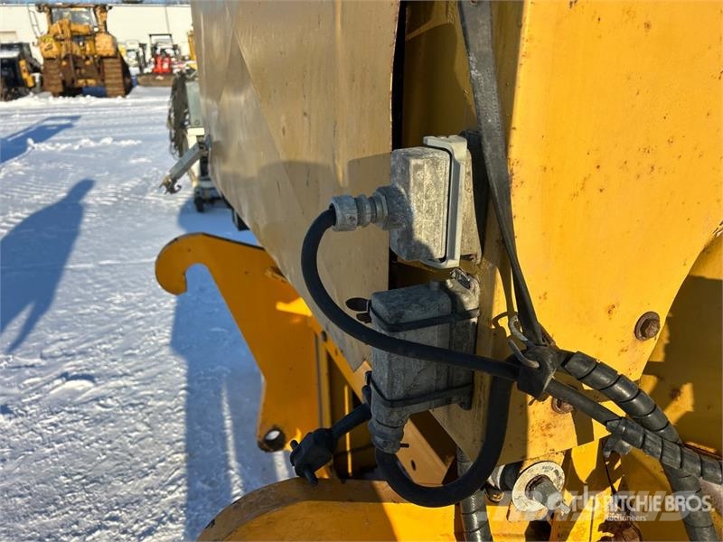  Contant 8 ft 6 in Snow Blower - Fits Wheel Loader Snøfresere