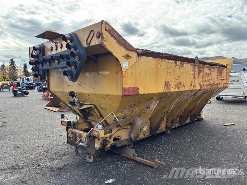  Coté 14 Ft Salt Spreader Body هيكل صندوقي
