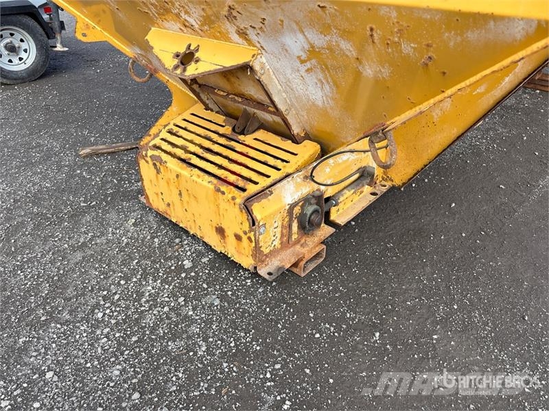  Coté 14 Ft Salt Spreader Body هيكل صندوقي