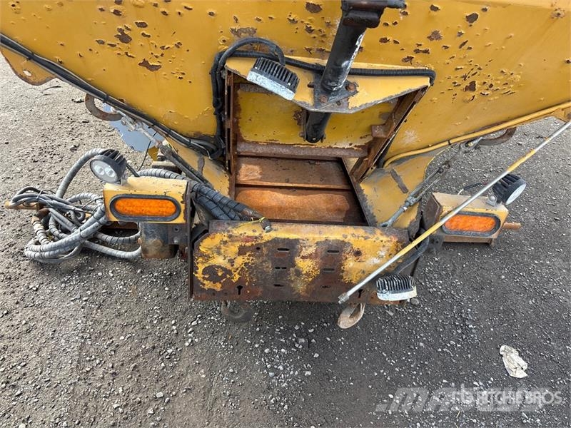  Coté 14 Ft Salt Spreader Body هيكل صندوقي