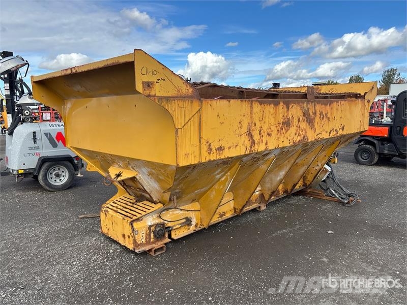  Coté 14 Ft Salt Spreader Body هيكل صندوقي