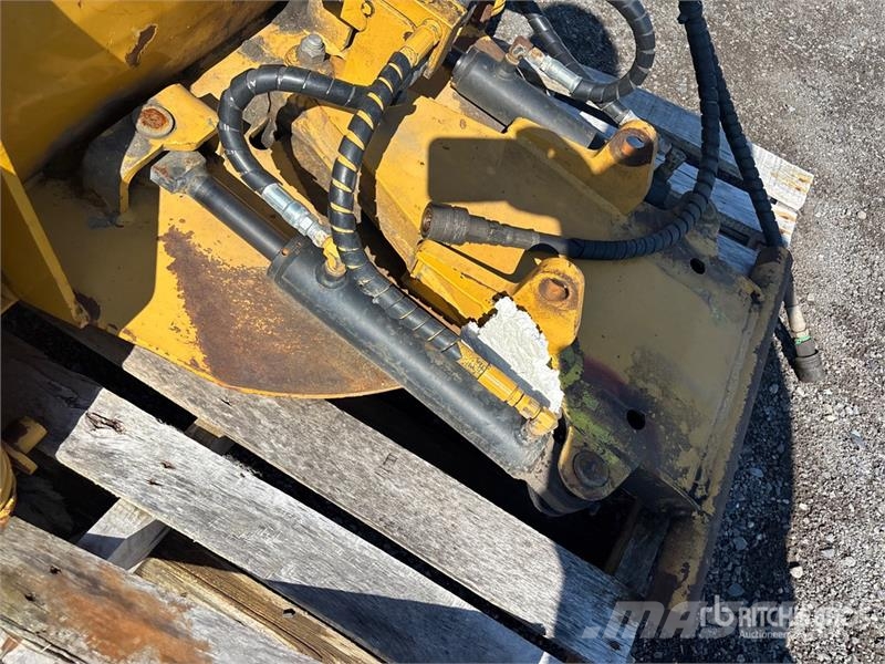 Cote KL6000 5 ft Hydraulic Snow Plow - Fits SideWalk pl Hojas y cuñas quitanieves