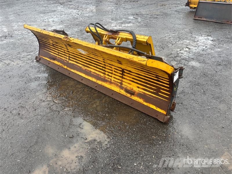  Coté KL6000 8 ft Snow Plow Lumiaurat
