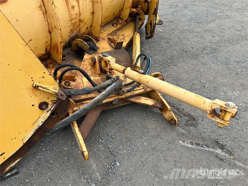 Cote OH4000 12 ft Hydraulic Reversing Snow Plow - Fits Snöblad och plogar