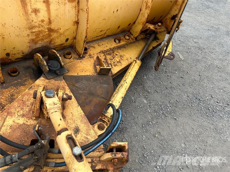 Cote OH4000 12 ft Hydraulic Reversing Snow Plow - Fits Snöblad och plogar