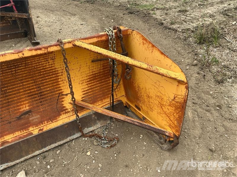 CQM 14 ft Snow Plow Chasse neige