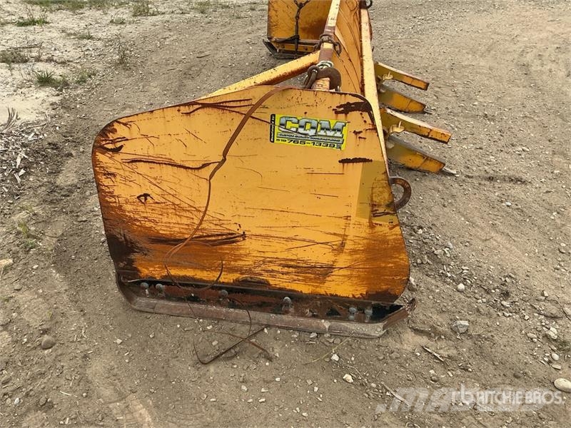 CQM 14 ft Snow Plow Chasse neige