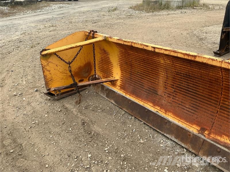 CQM 14 ft Snow Plow Chasse neige