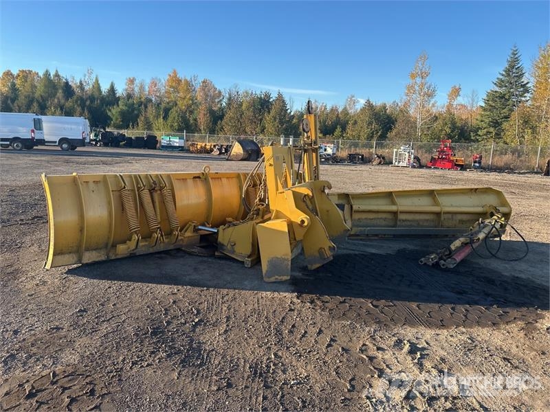 Craig 120 13 ft Hydraulic Reversing Snow Plow - Fits Whe Снігоочищувальні ножі та плуги