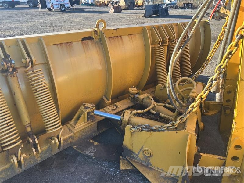 Craig 120 13 ft Hydraulic Reversing Snow Plow - Fits Whe Снігоочищувальні ножі та плуги