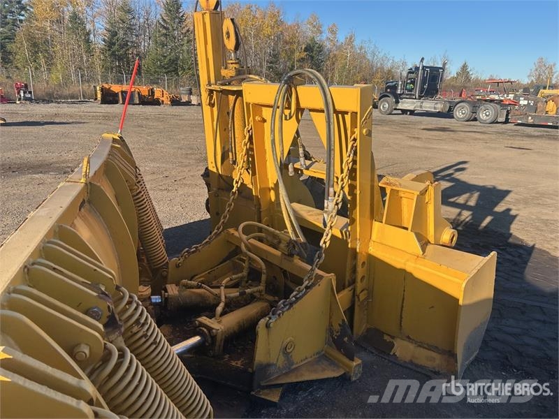 Craig 120 13 ft Hydraulic Reversing Snow Plow - Fits Whe Снігоочищувальні ножі та плуги