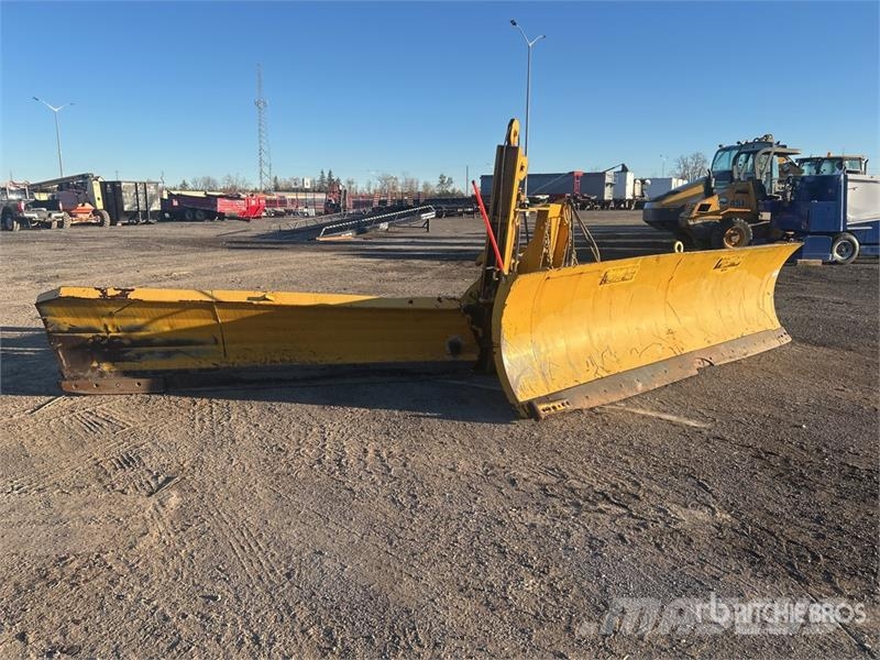 Craig 120 13 ft Hydraulic Reversing Snow Plow - Fits Whe Снігоочищувальні ножі та плуги