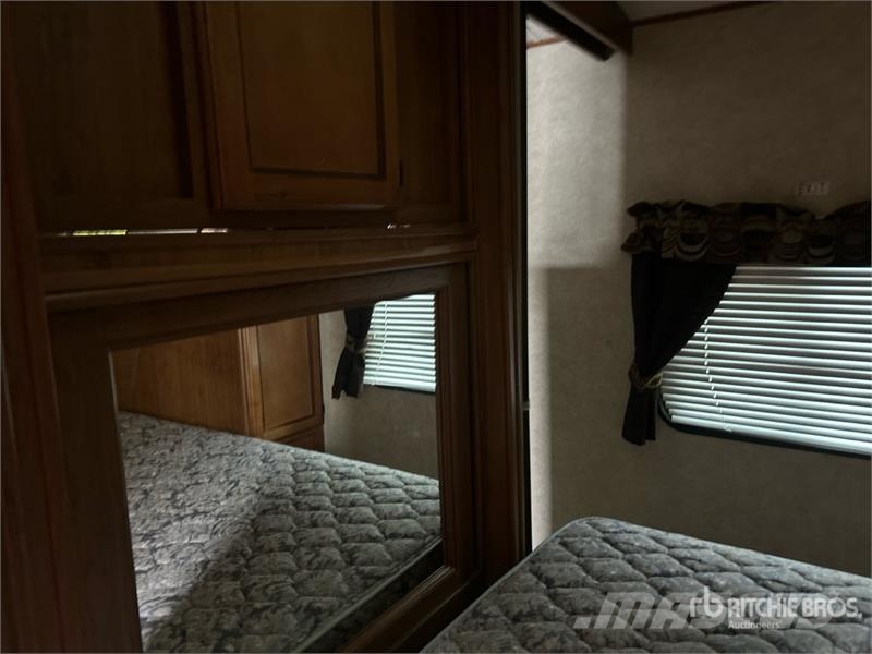  Crossroad Sunset Trail 29SS 29 ft T/A Travel Trail مقطورات أخرى