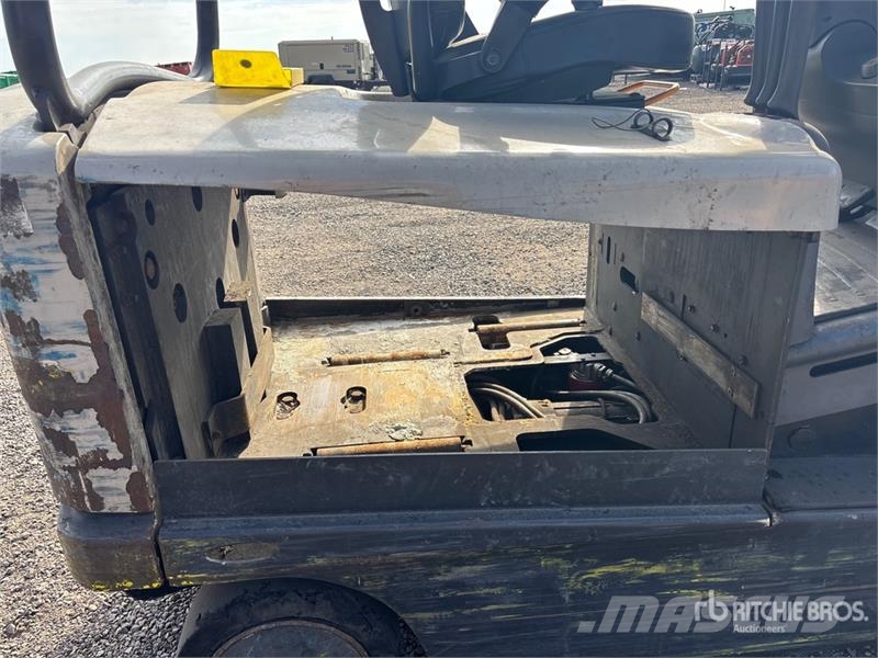 Crown 3850 lb Cushion Tire Forklift شاحنات ذات رافعات شوكية - أخرى