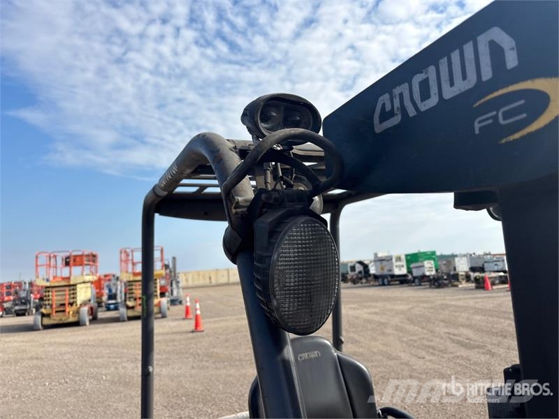 Crown 3850 lb Cushion Tire Forklift شاحنات ذات رافعات شوكية - أخرى