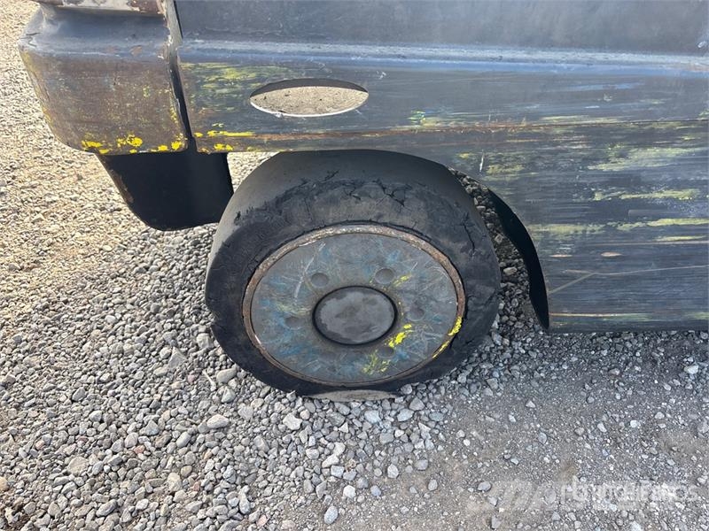 Crown 3850 lb Cushion Tire Forklift شاحنات ذات رافعات شوكية - أخرى