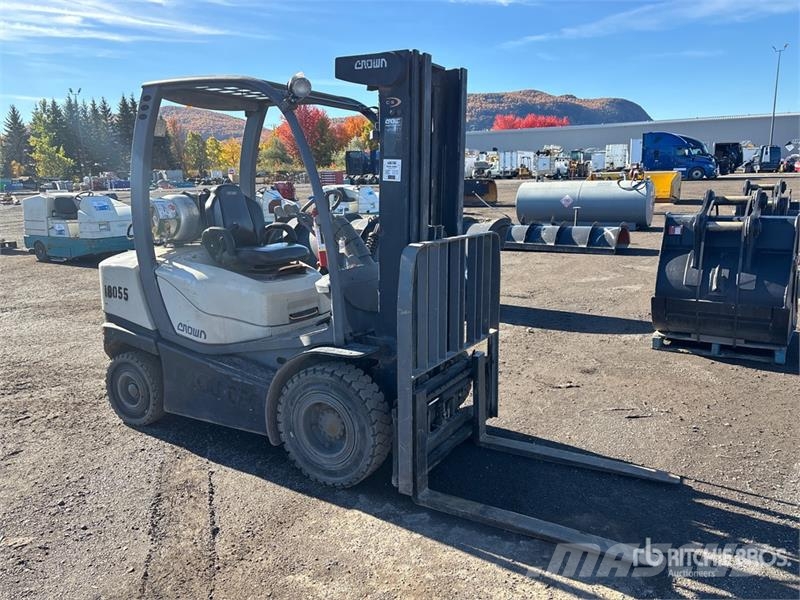 Crown C51050-50 4350 lb Cushion Tire Forklift Empilhadores - Outros