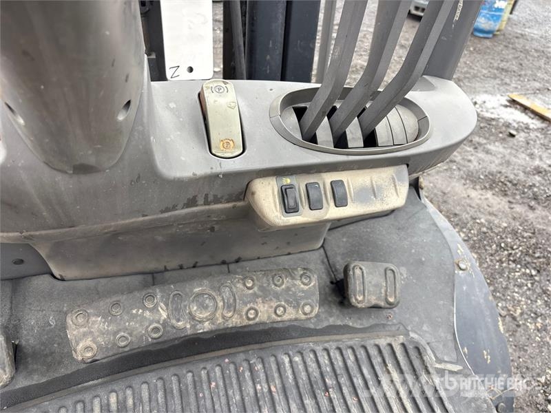 Crown C51050-50 4350 lb Pneumatic Tire Forklift Viljuškari - ostalo
