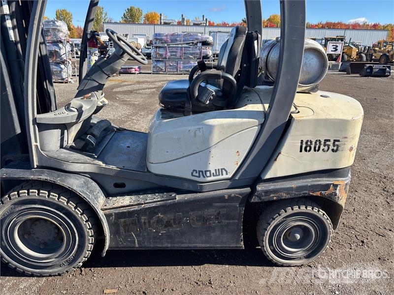 Crown C51050-50 4350 lb Cushion Tire Forklift Empilhadores - Outros