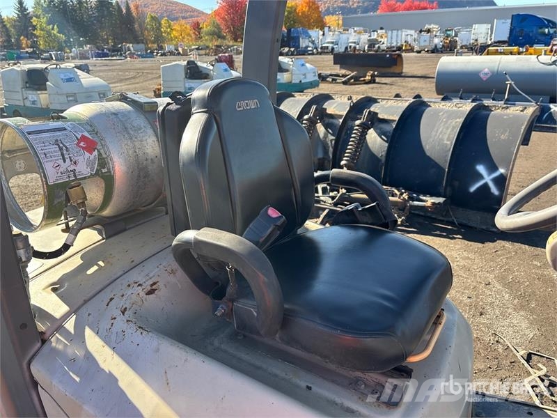 Crown C51050-50 4350 lb Cushion Tire Forklift Empilhadores - Outros