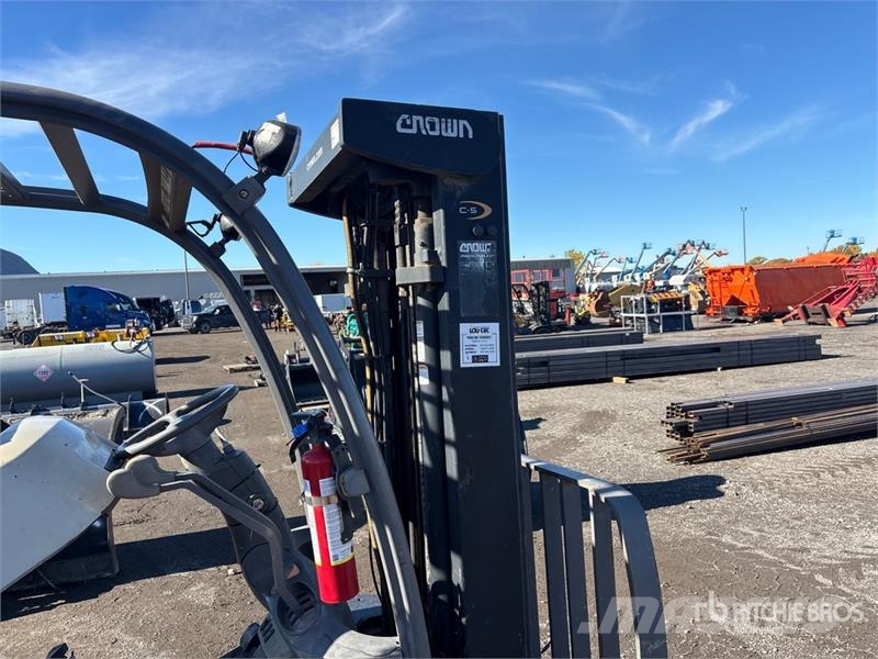 Crown C51050-50 4350 lb Cushion Tire Forklift Empilhadores - Outros
