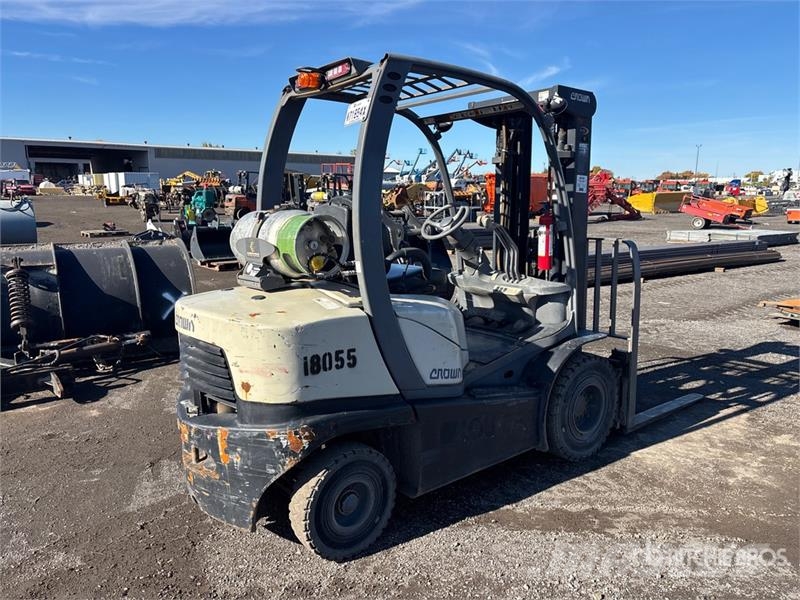 Crown C51050-50 4350 lb Cushion Tire Forklift Empilhadores - Outros