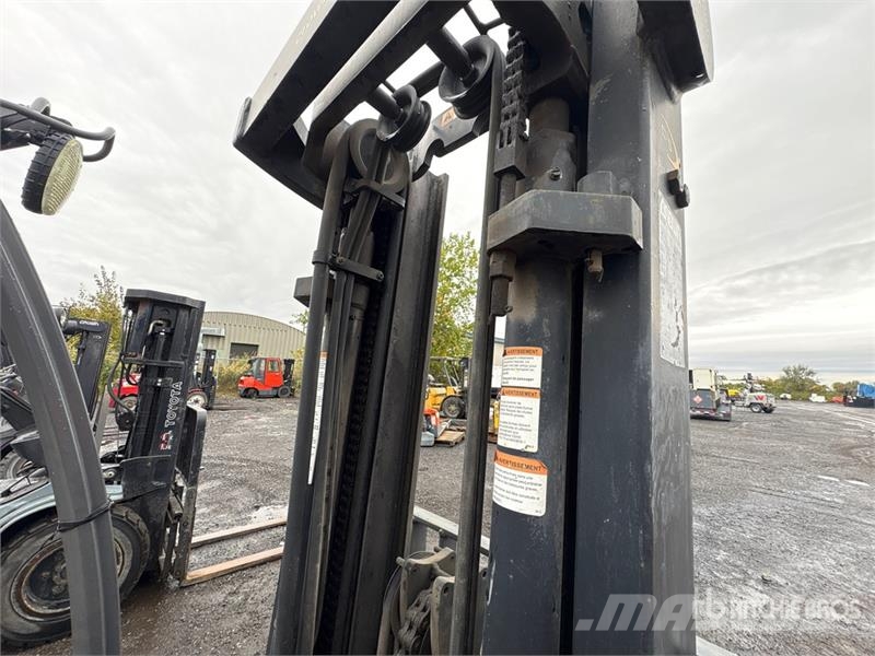 Crown C51050-50 5000 lb Pneumatic Tire Forklift Viljuškari - ostalo