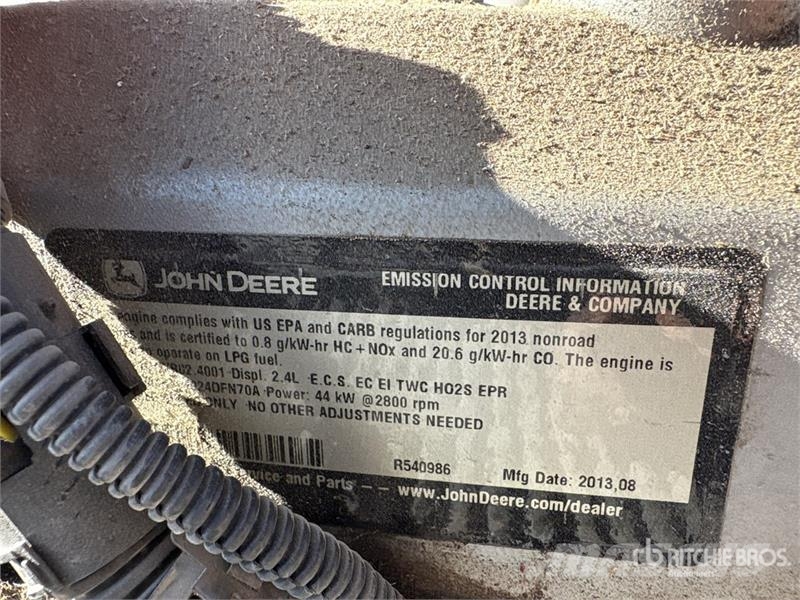Crown C5105050 4350 lb Pneumatic Tire Forklift Forklift trucks - others