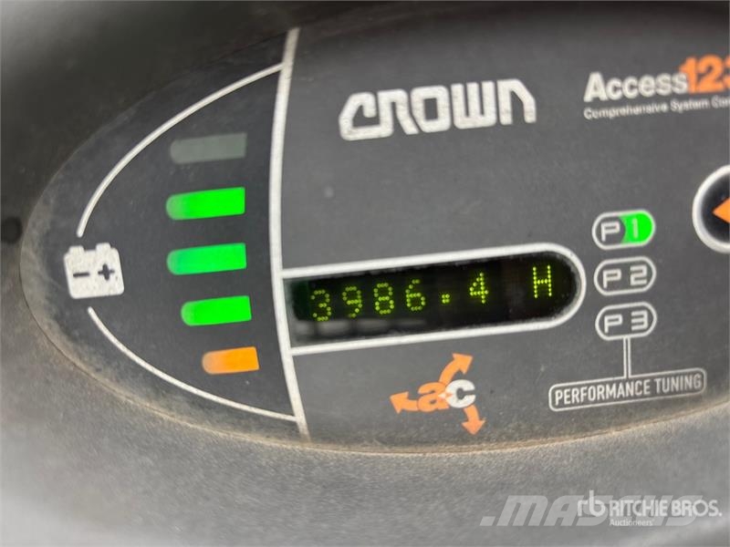 Crown FC4500 2400 lb Electric Forklift Електронавантажувачі