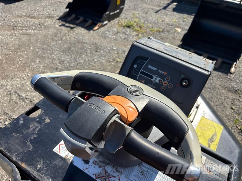 Crown PC4500-80 8000 lb Electric Pallet Jack Ručni paletni viličar