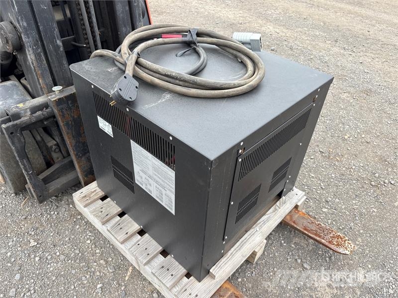 Crown RC5540-40 3500 lb Electric Forklift Wózki elektryczne