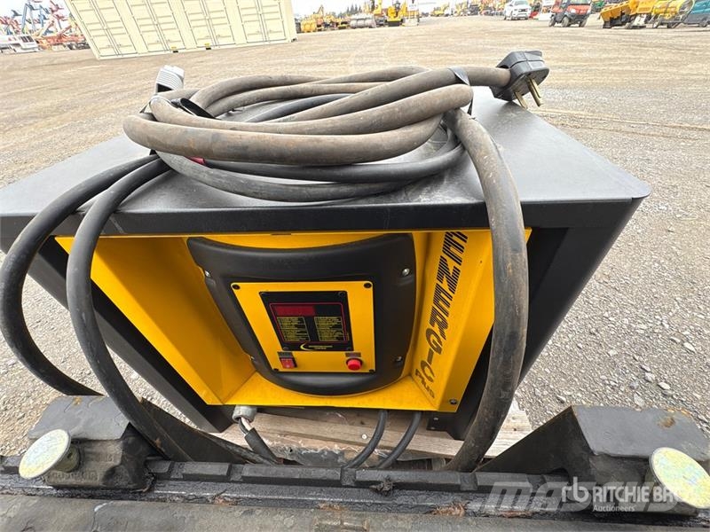 Crown RC5540-40 3500 lb Electric Forklift Wózki elektryczne