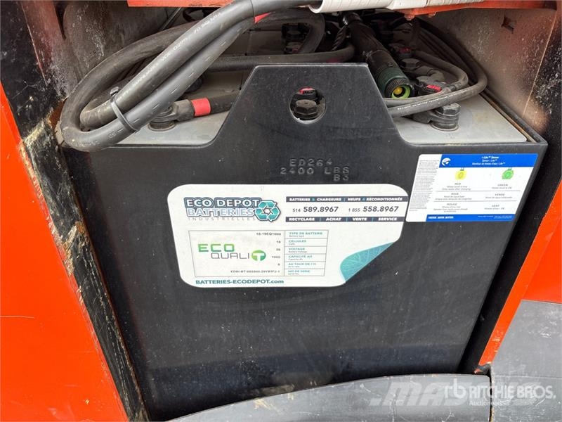 Crown RC5540-40 3500 lb Electric Forklift Wózki elektryczne