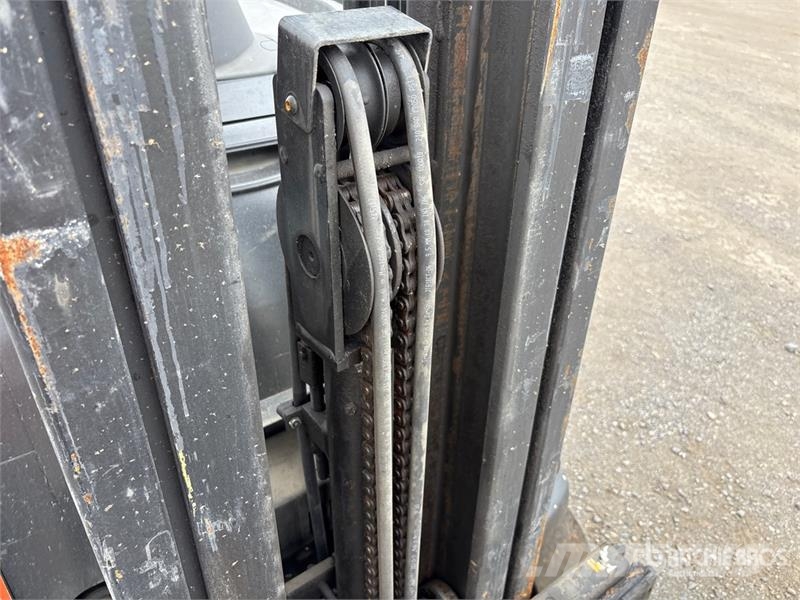 Crown RC5540-40 3650 lb Electric Forklift Akumulátorové vozíky