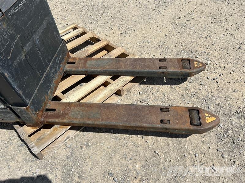 Crown WP3035-45 Pumppukärryt
