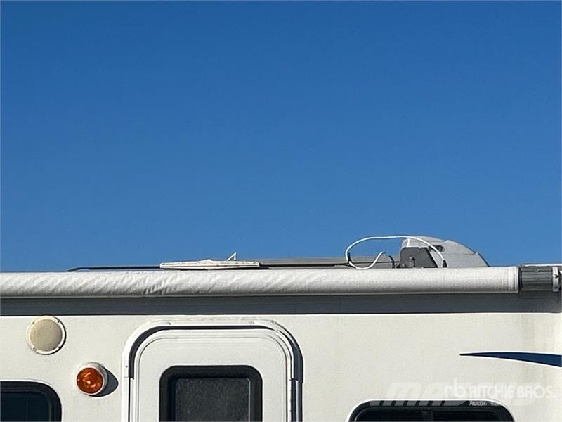 Cruiser RV Shadow 260BHS 25 ft T/A Travel Trailer Kitos priekabos