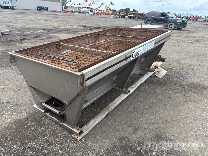 Curtis TS-17 Salt Spreader Hiekan- ja suolanlevittimet
