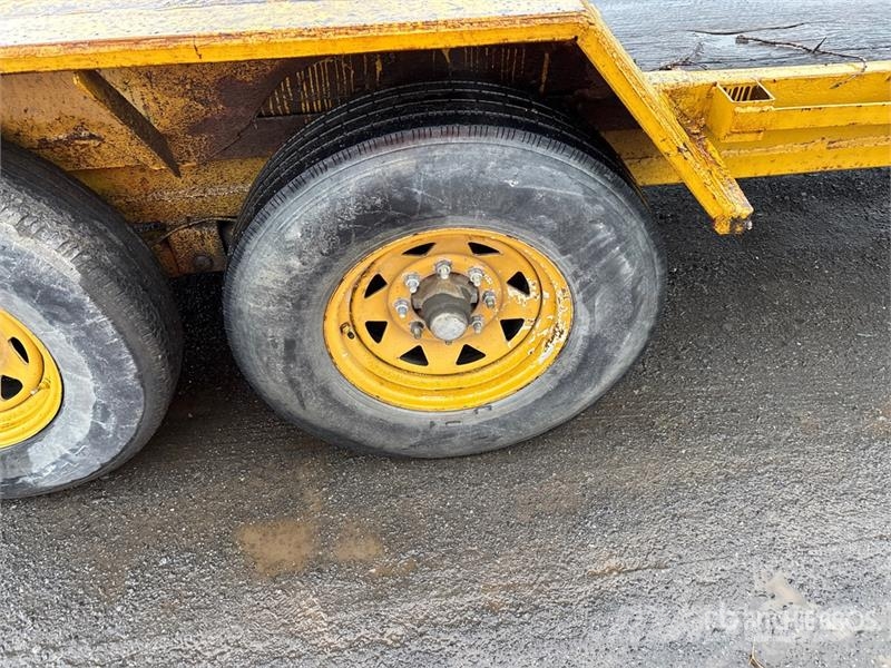  Custom Built 14 ft T/A Equipment Trailer مقطورات مركبات نقل