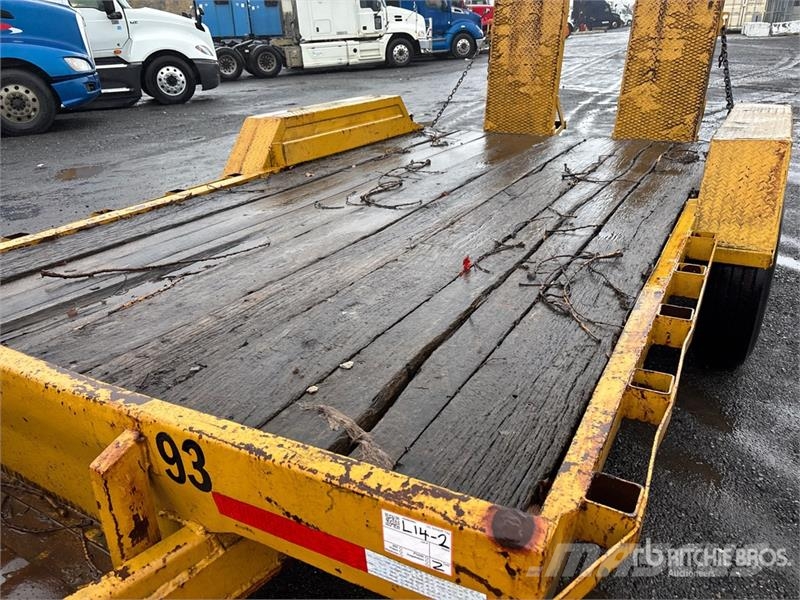  Custom Built 14 ft T/A Equipment Trailer مقطورات مركبات نقل