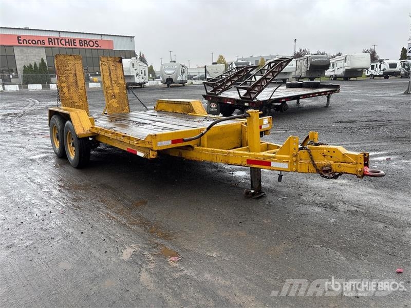  Custom Built 14 ft T/A Equipment Trailer مقطورات مركبات نقل