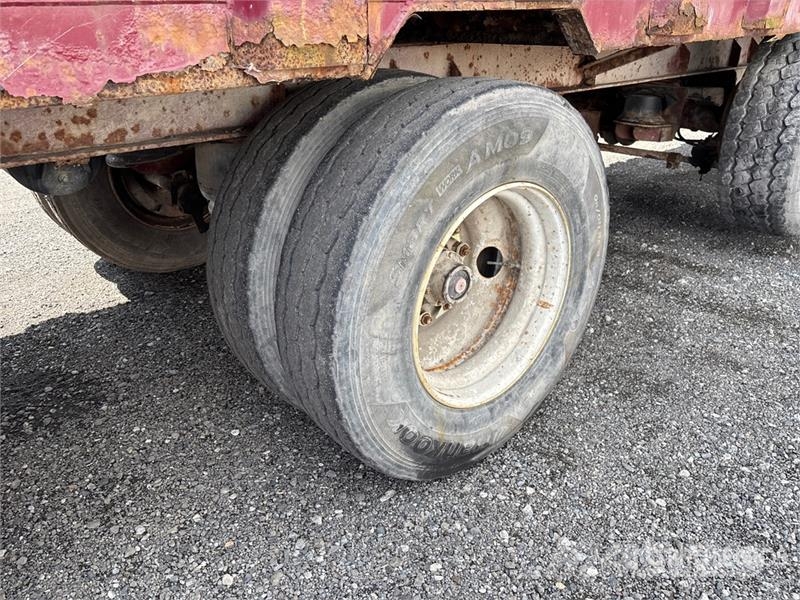 Deloupe 53 ft Quad/A Moving Floor Trailer Schuifvloeropleggers