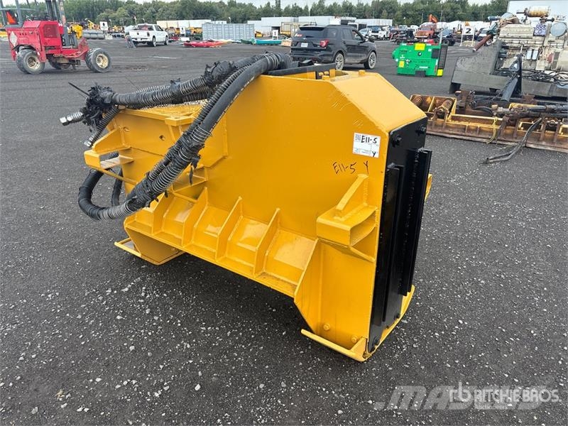 Denis Cimaf TRH-150 42 in Débroussailleuse Mulcher Attachment Kosiarki bijakowe